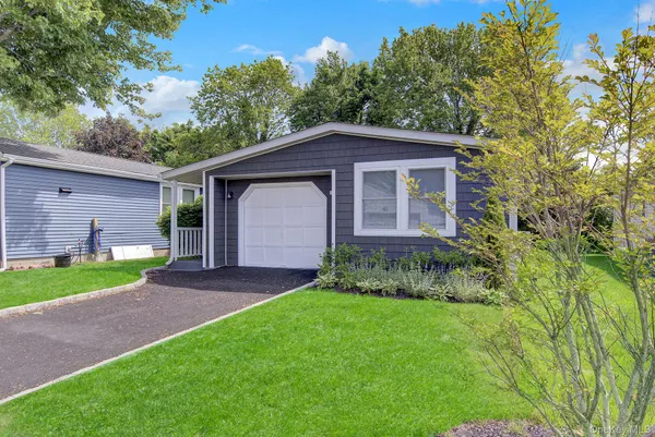 $199,000 | 11 A Dogwood Lane, Unit 11A, Manorville, NY 11949