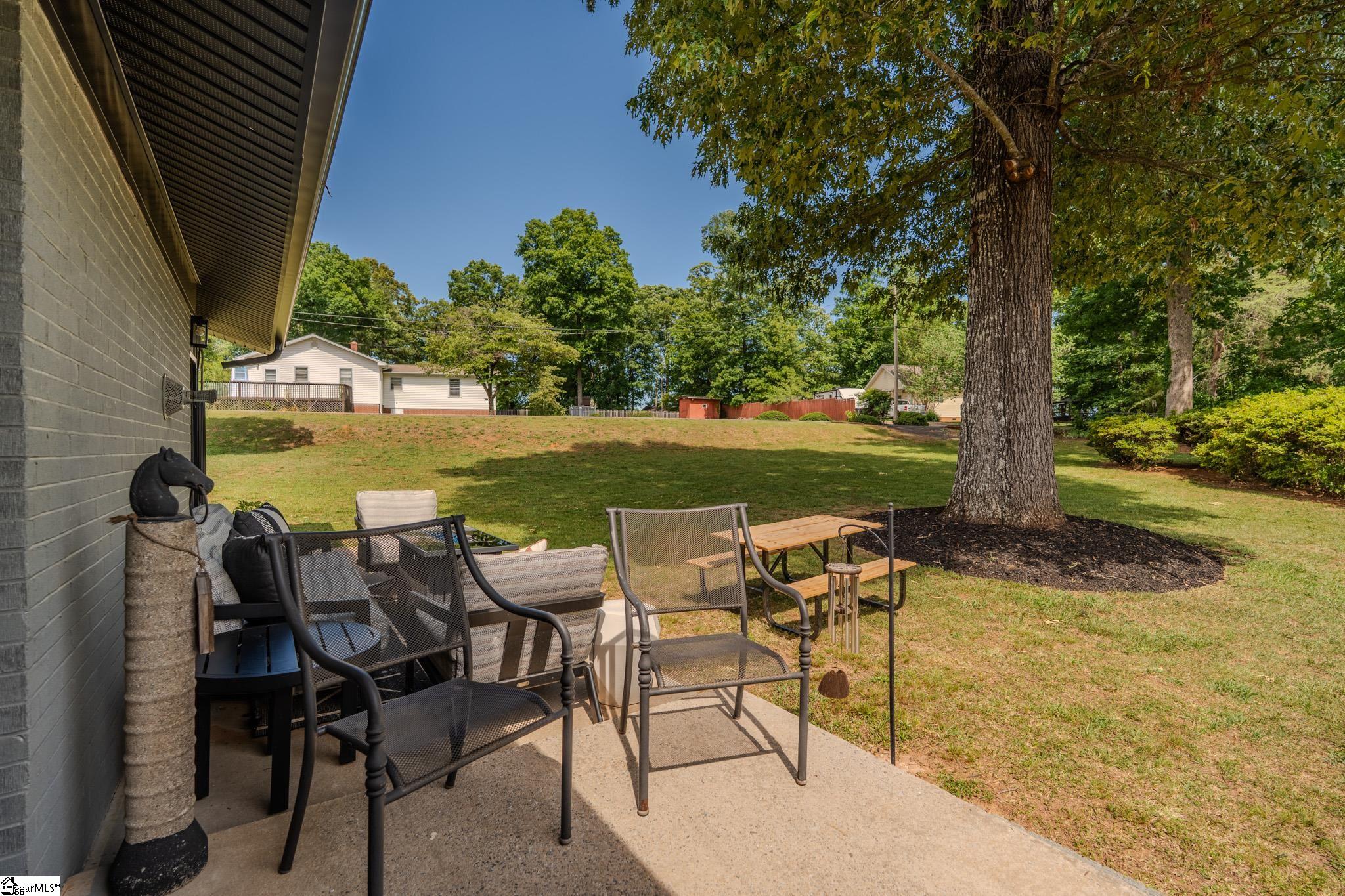 201 Carolyn Road Easley, SC 29642 - Photo 29 of 34