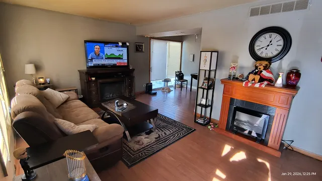 $154,500 | 9 Fernwood Drive, Unit Q, Bolingbrook, IL 60440