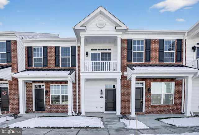 $397,521 | 12 Ivy Lane, Levittown, PA 19055