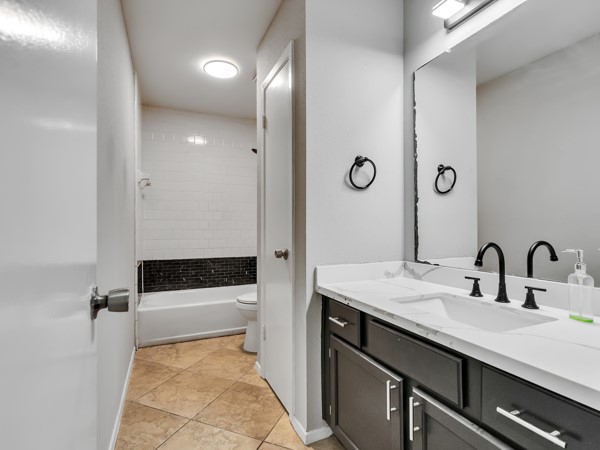 2627 North Spring Drive Spring, TX 77373 - Photo 11 of 14 Guest room