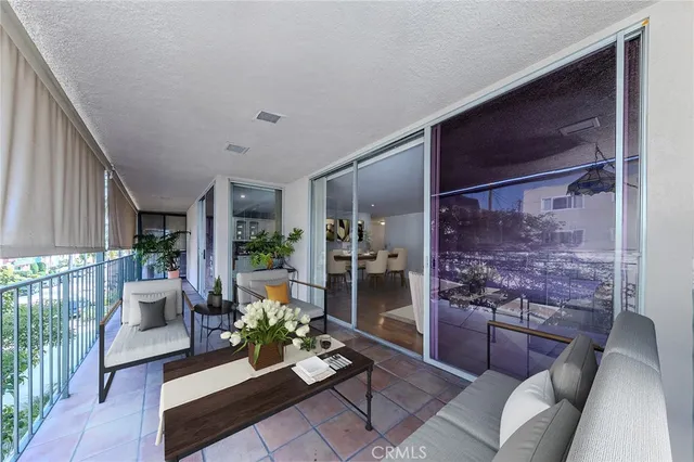 $739,000 | 210 Grand Avenue, Unit 201, Long Beach, CA 90803