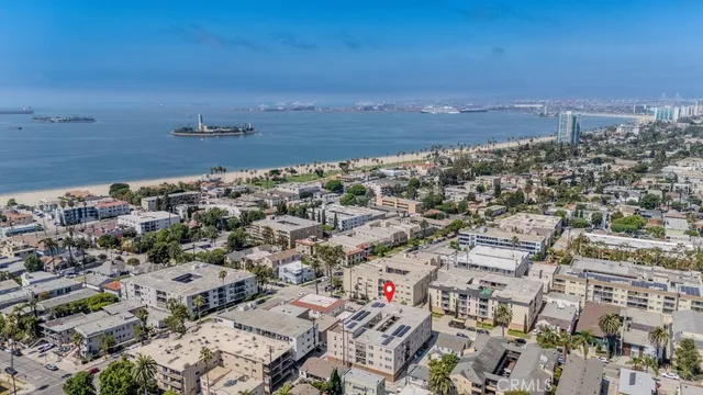 $739,000 | 210 Grand Avenue, Unit 201, Long Beach, CA 90803