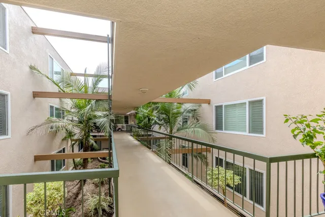 $739,000 | 210 Grand Avenue, Unit 201, Long Beach, CA 90803