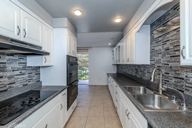 $739,000 | 210 Grand Avenue, Unit 201, Long Beach, CA 90803