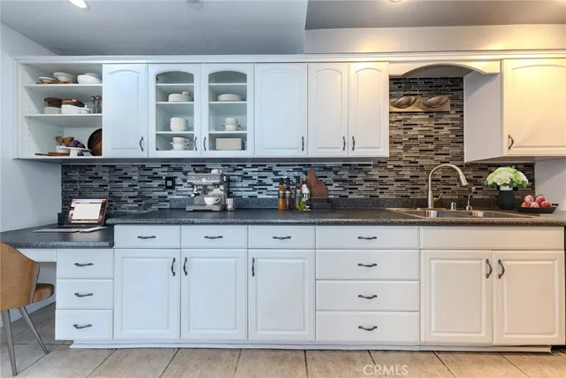 $739,000 | 210 Grand Avenue, Unit 201, Long Beach, CA 90803