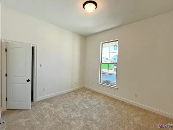 $374,814 | 134 Spring Grove Loop, Thibodaux, LA 70301