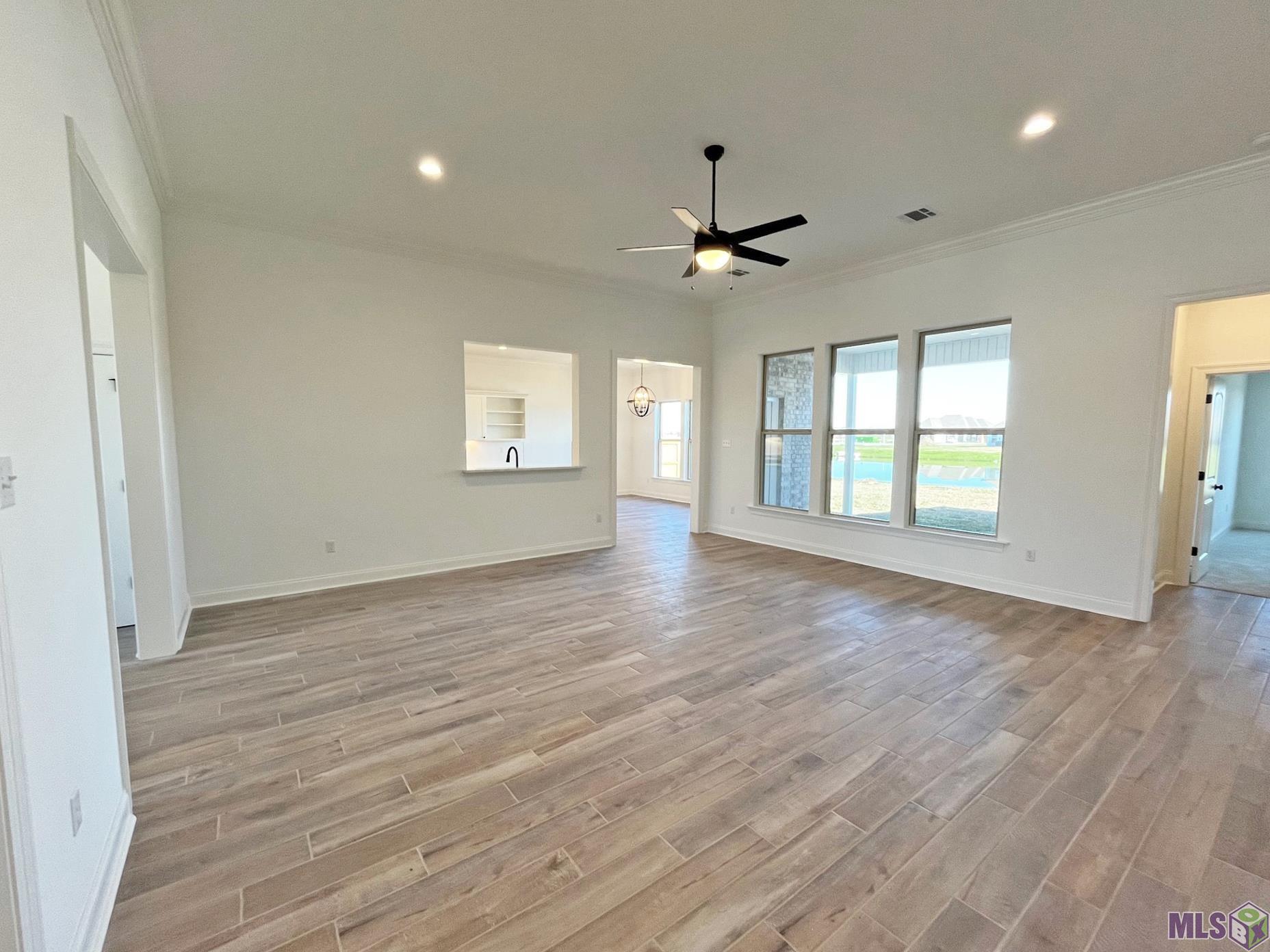 134 Spring Grove Loop Thibodaux, LA 70301 - Photo 2 of 29