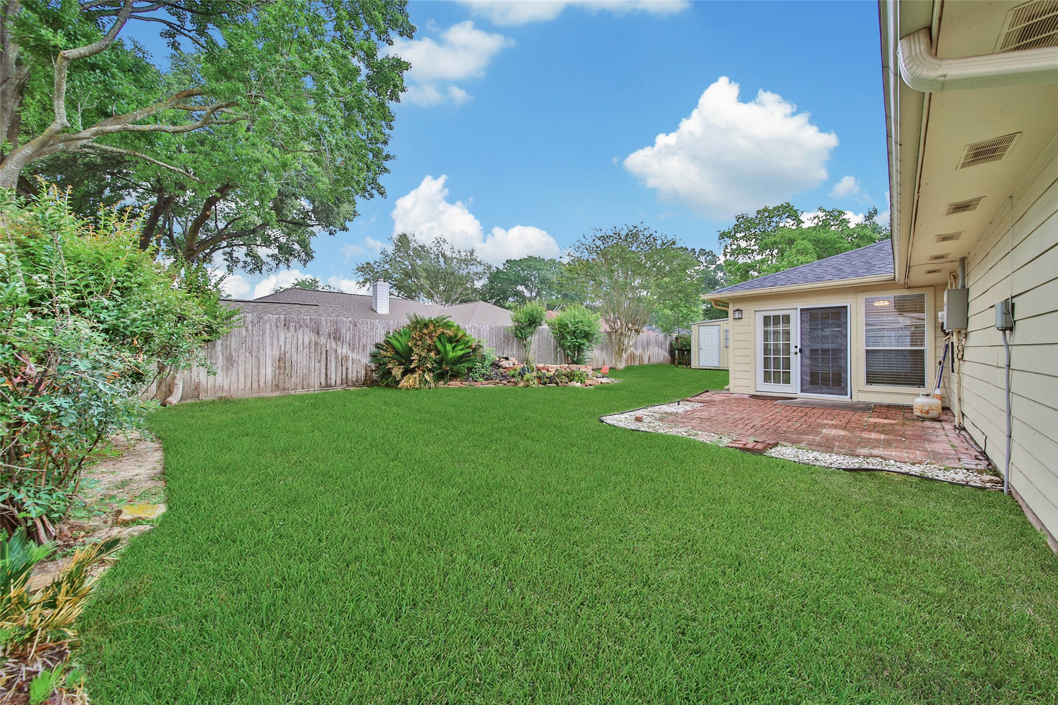 5010 Cupids Bower Court Spring, TX 77388 - Photo 31 of 40 a view of house with backyard