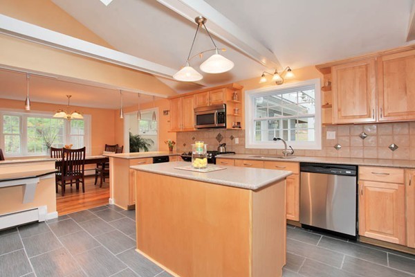 8 Dewey Road Bedford, MA 01730 - Photo 5 of 30 Gallery Image 5