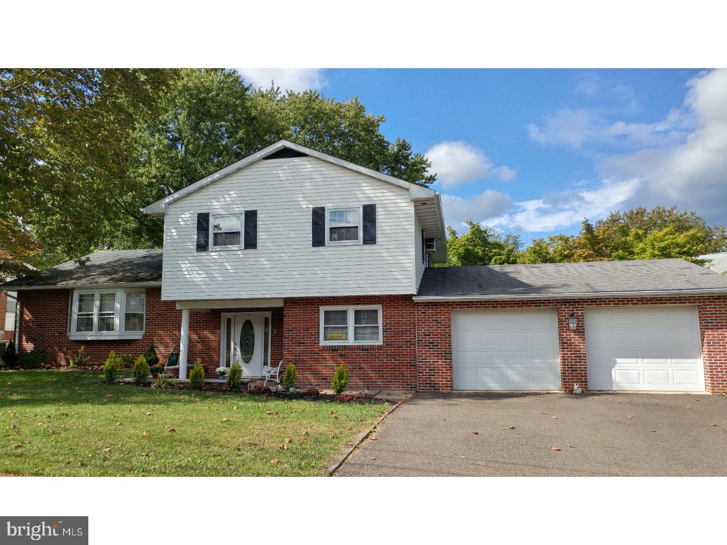 13 Greentree Road Trenton, NJ 08619 - Photo 2 of 25 Exterior Front