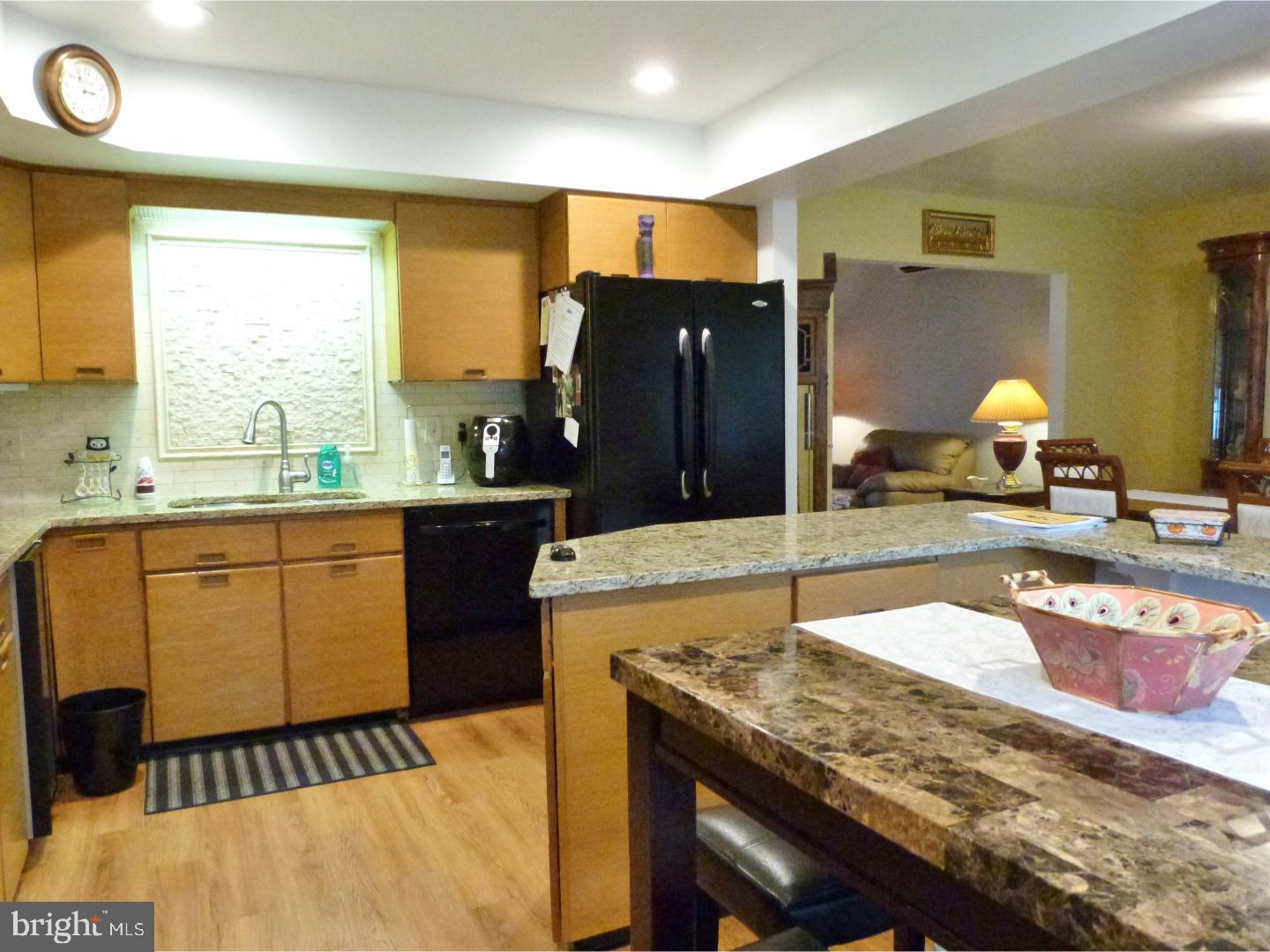 13 Greentree Road Trenton, NJ 08619 - Photo 11 of 25 Kitchen
