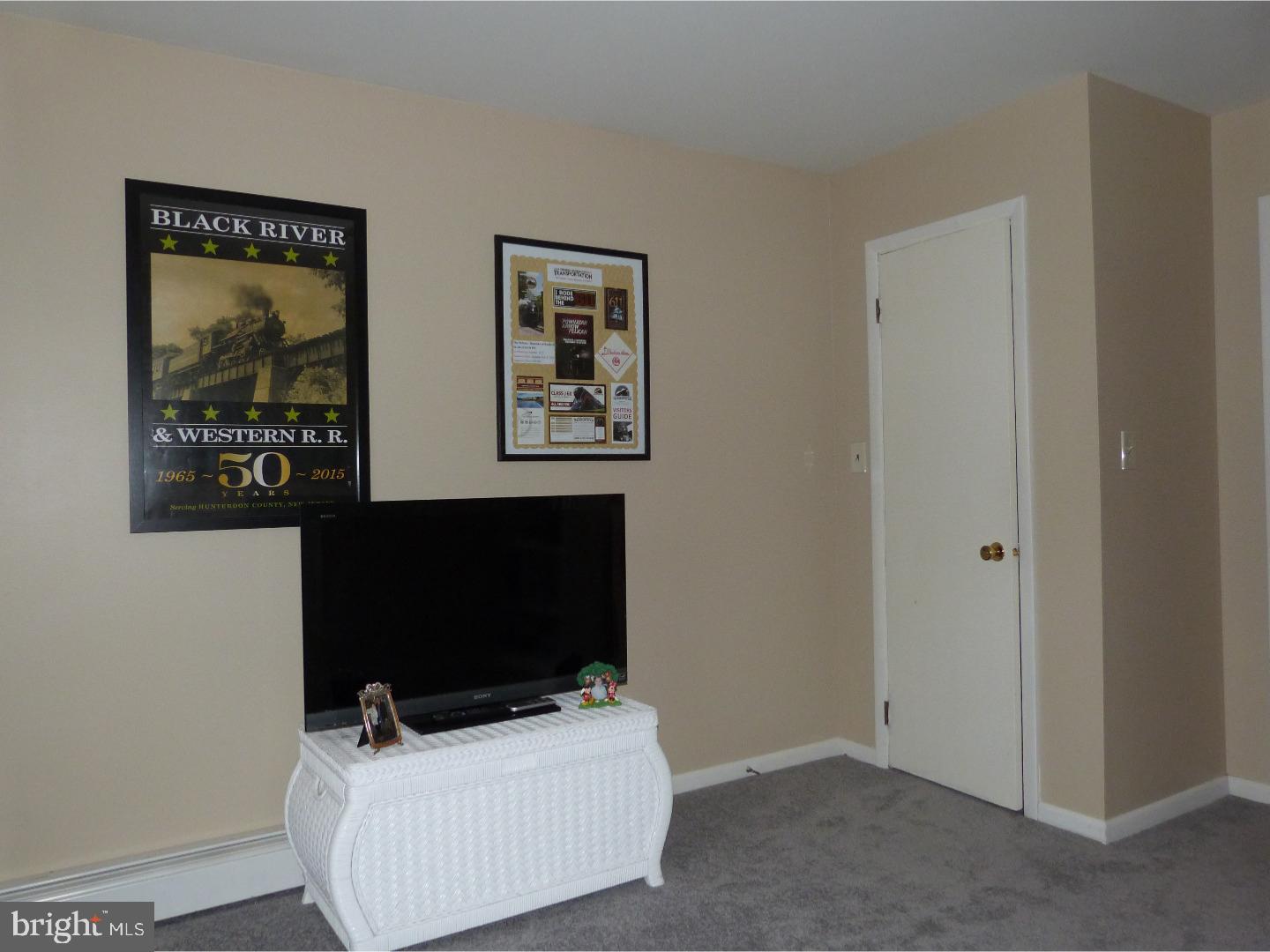 13 Greentree Road Trenton, NJ 08619 - Photo 22 of 25 Bedroom 3