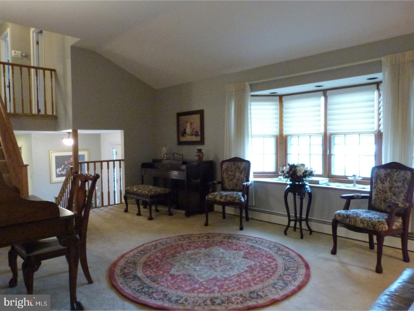 13 Greentree Road Trenton, NJ 08619 - Photo 5 of 25 Living Room