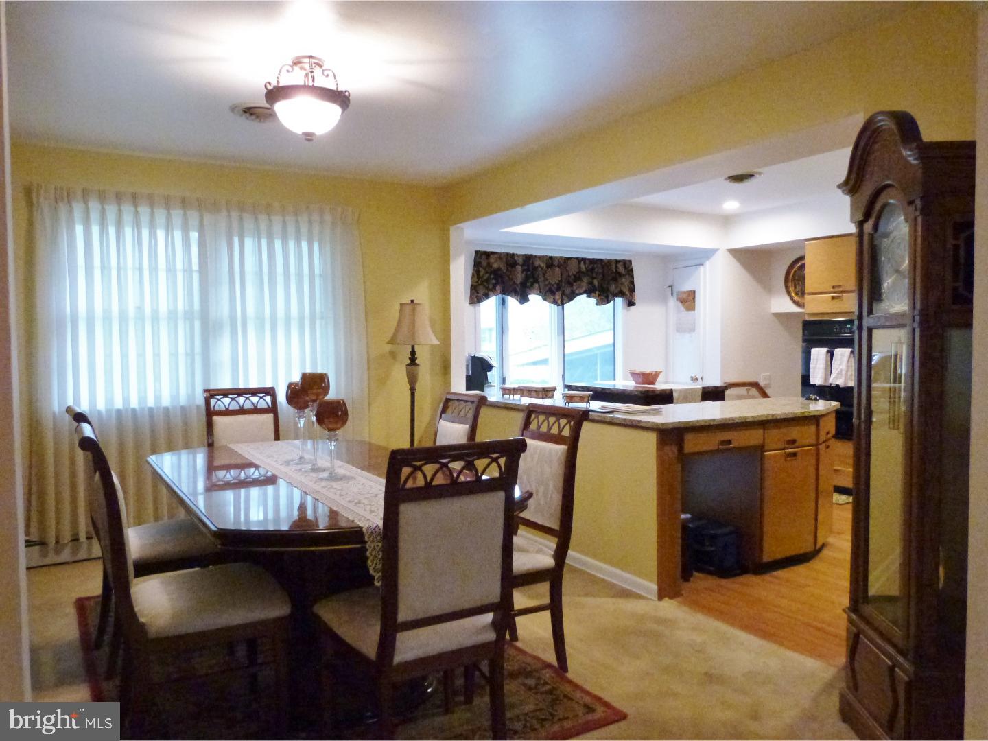 13 Greentree Road Trenton, NJ 08619 - Photo 6 of 25 Dining Room