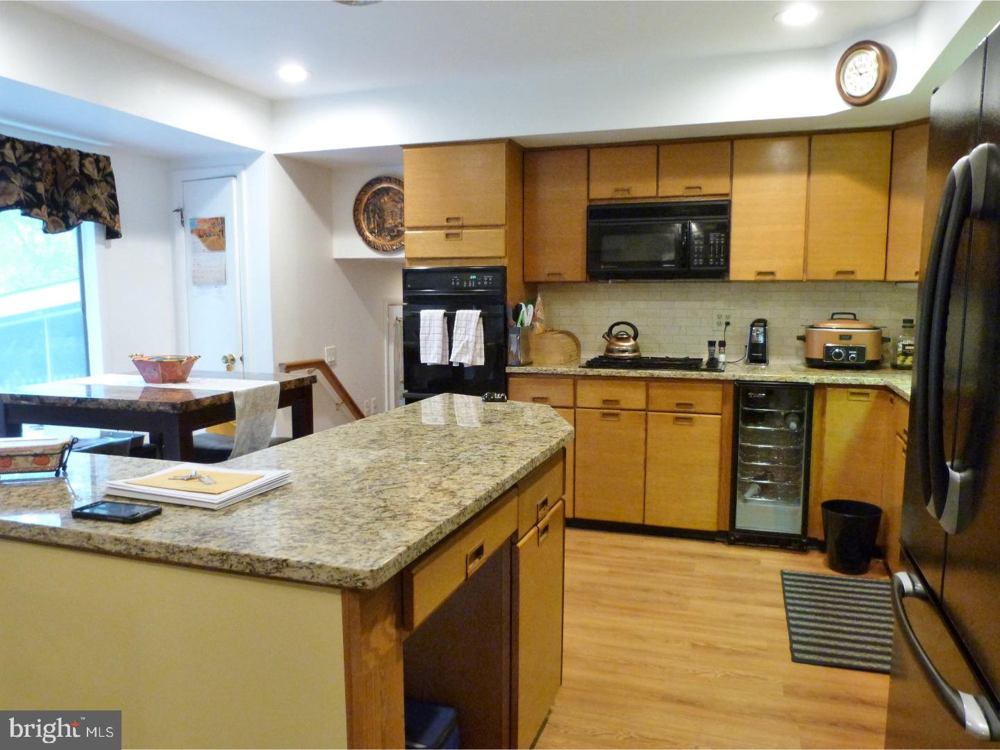 13 Greentree Road Trenton, NJ 08619 - Photo 8 of 25 Kitchen
