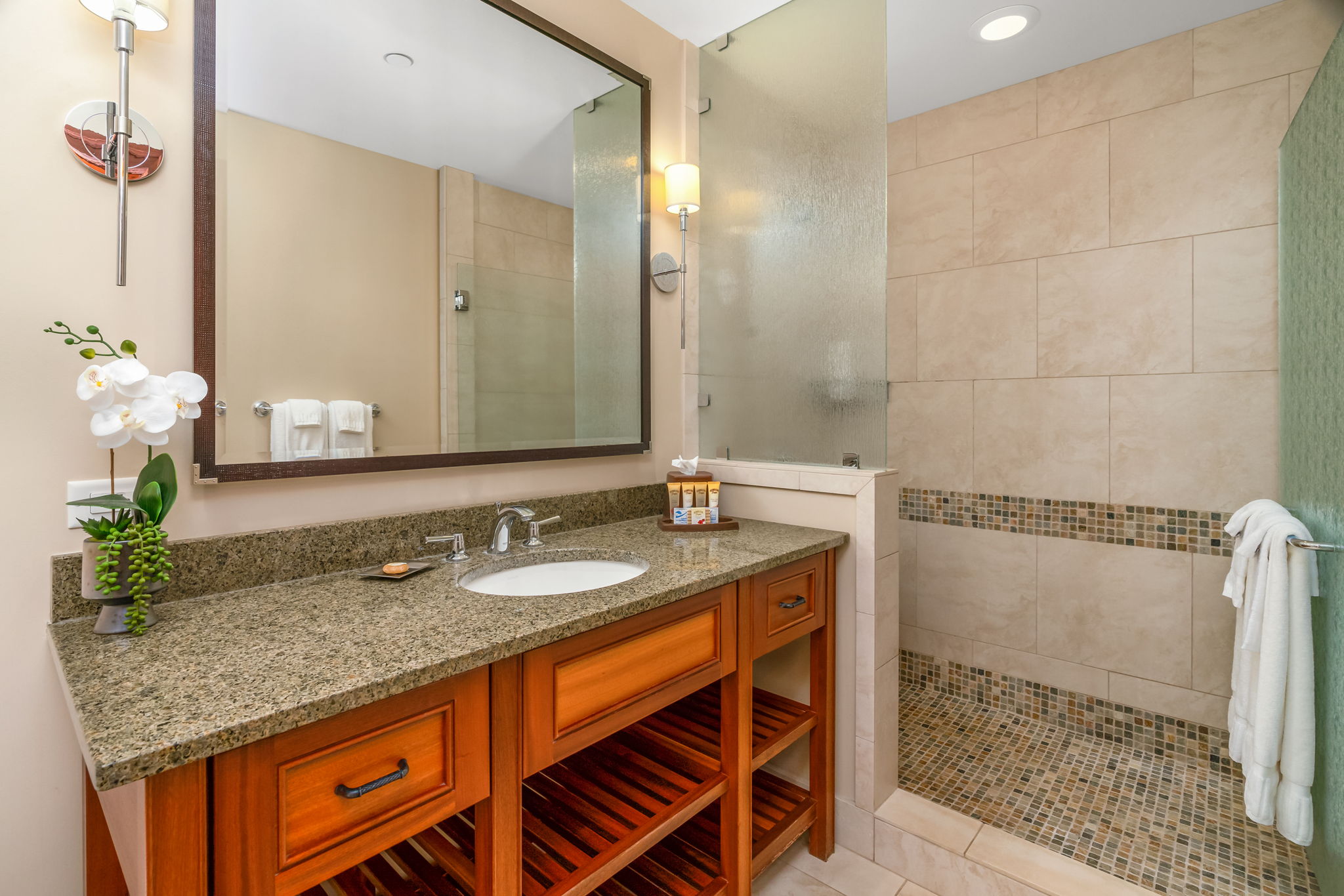 2641 Poipu Road, Unit 3402 Koloa, HI 96756 - Photo 9 of 20 Gallery Image 9
