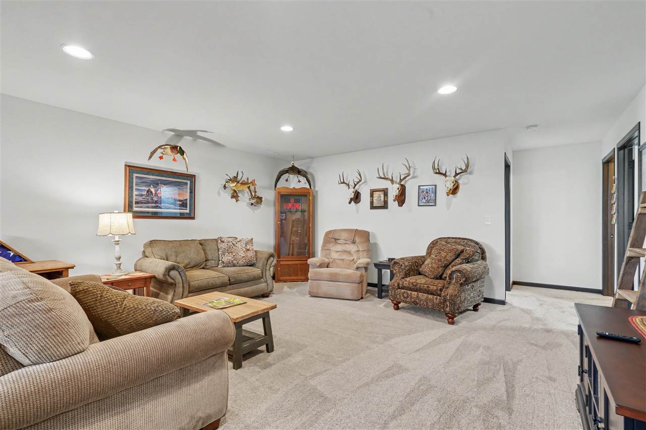 2868 Royal Oak Rdg Road Marion, IA 52302 - Photo 23 of 37 Gallery Image 23