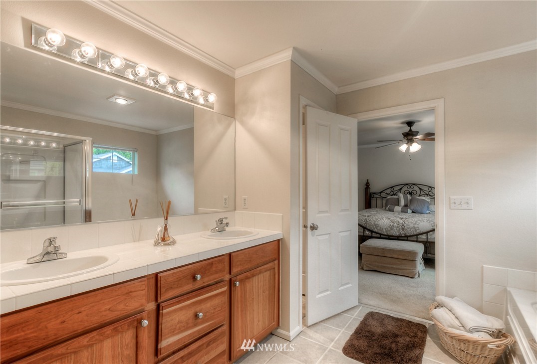 16159 Parkside Way Southeast Renton, WA 98058 - Photo 20 of 25