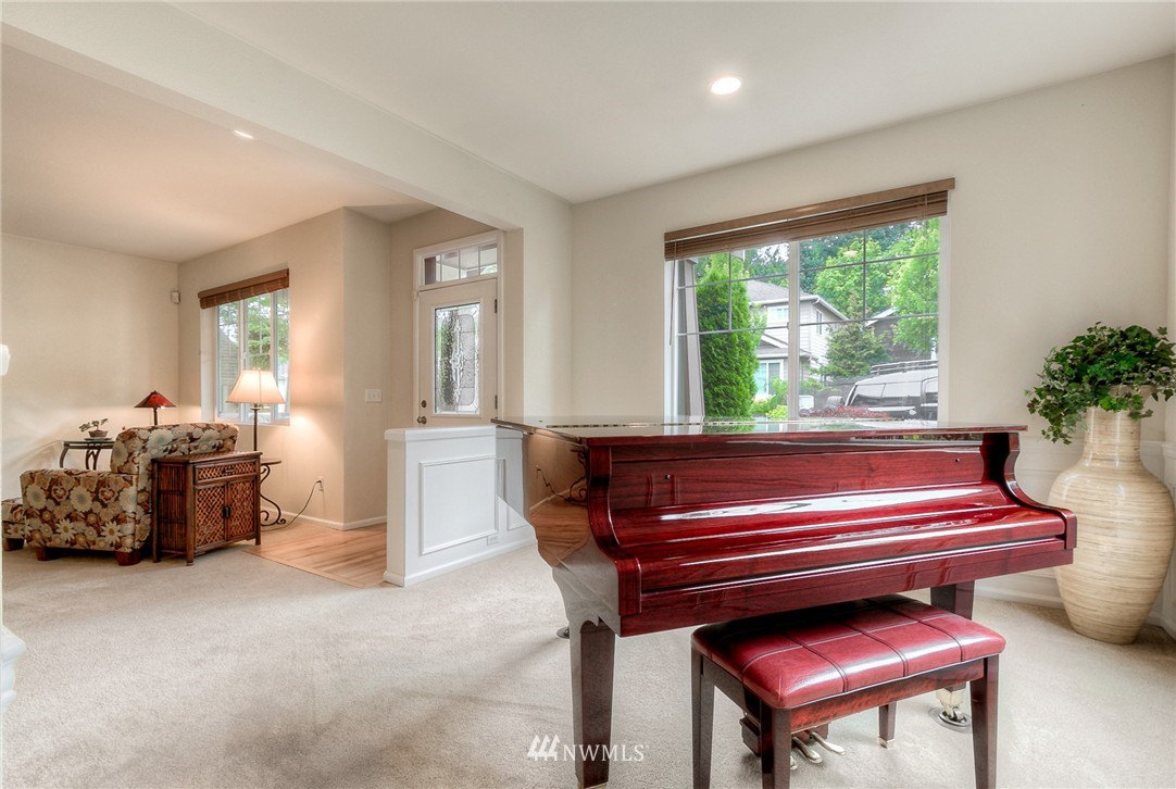 16159 Parkside Way Southeast Renton, WA 98058 - Photo 6 of 25