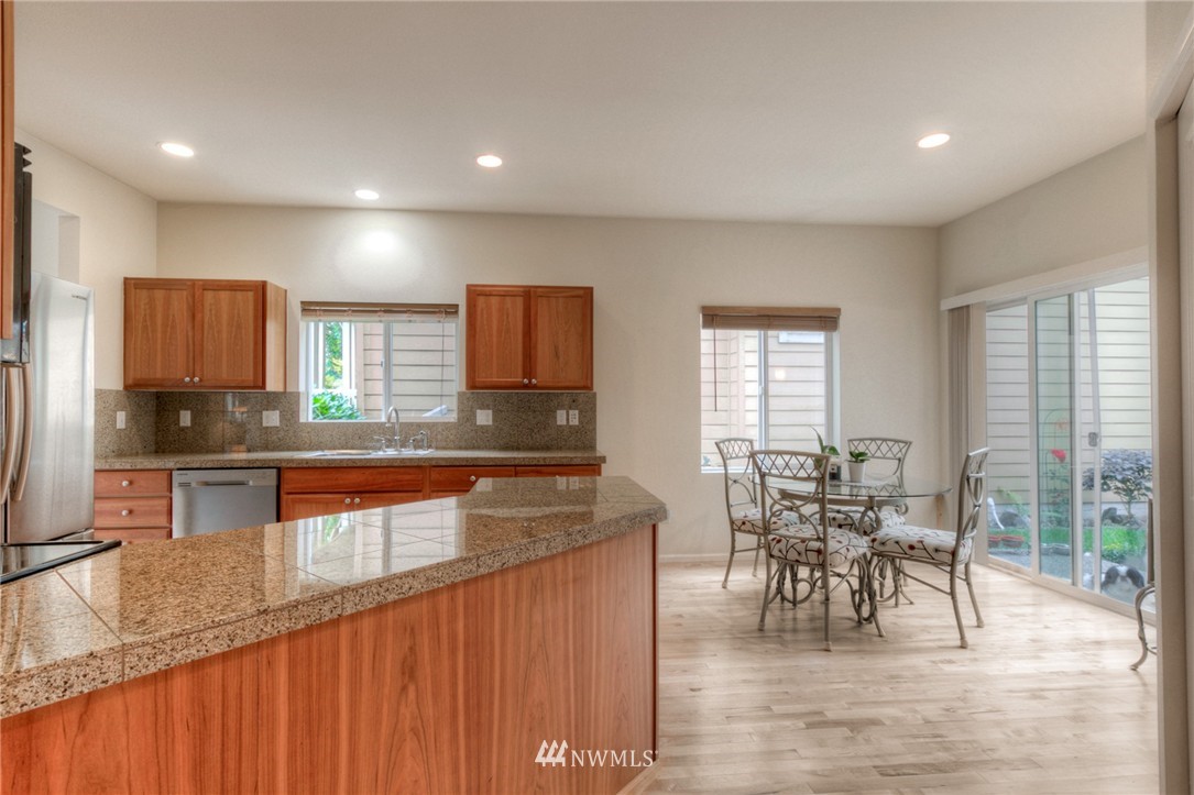 16159 Parkside Way Southeast Renton, WA 98058 - Photo 8 of 25