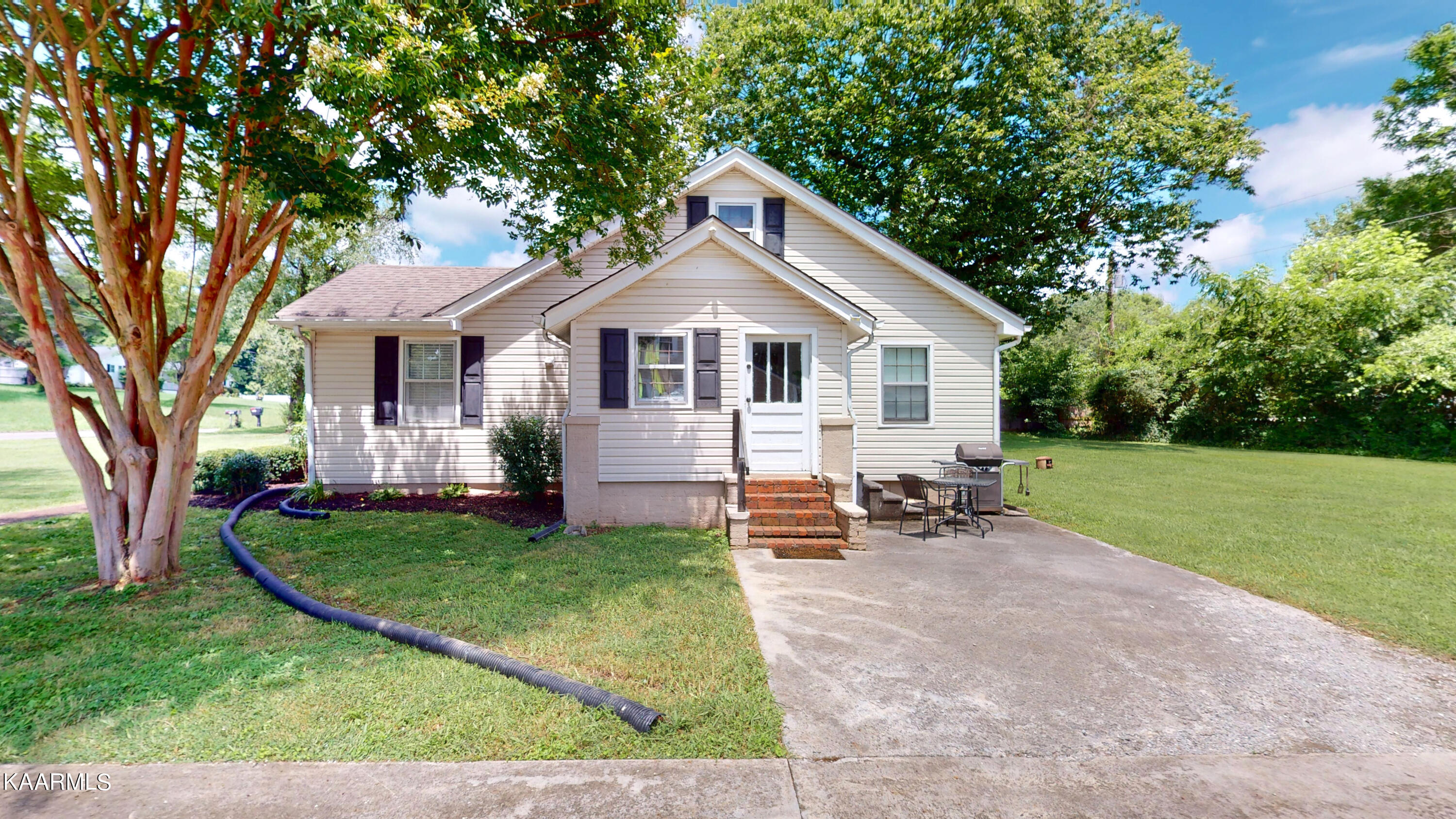 721 Cedar Springs Road Athens, TN 37303 - Photo 4 of 28 721-Cedar-Springs-Rd-07052023_175940
