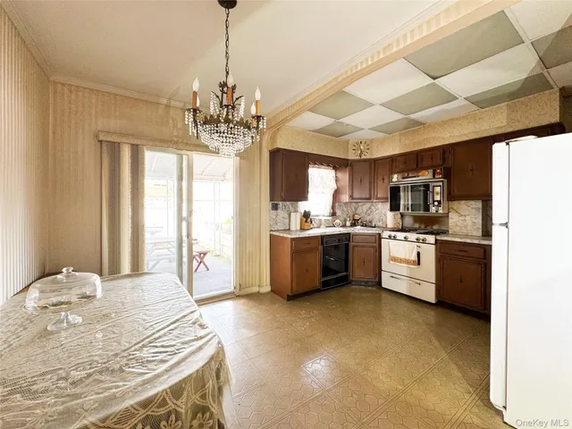 $769,000 | 60-73 71st Street | Maspeth