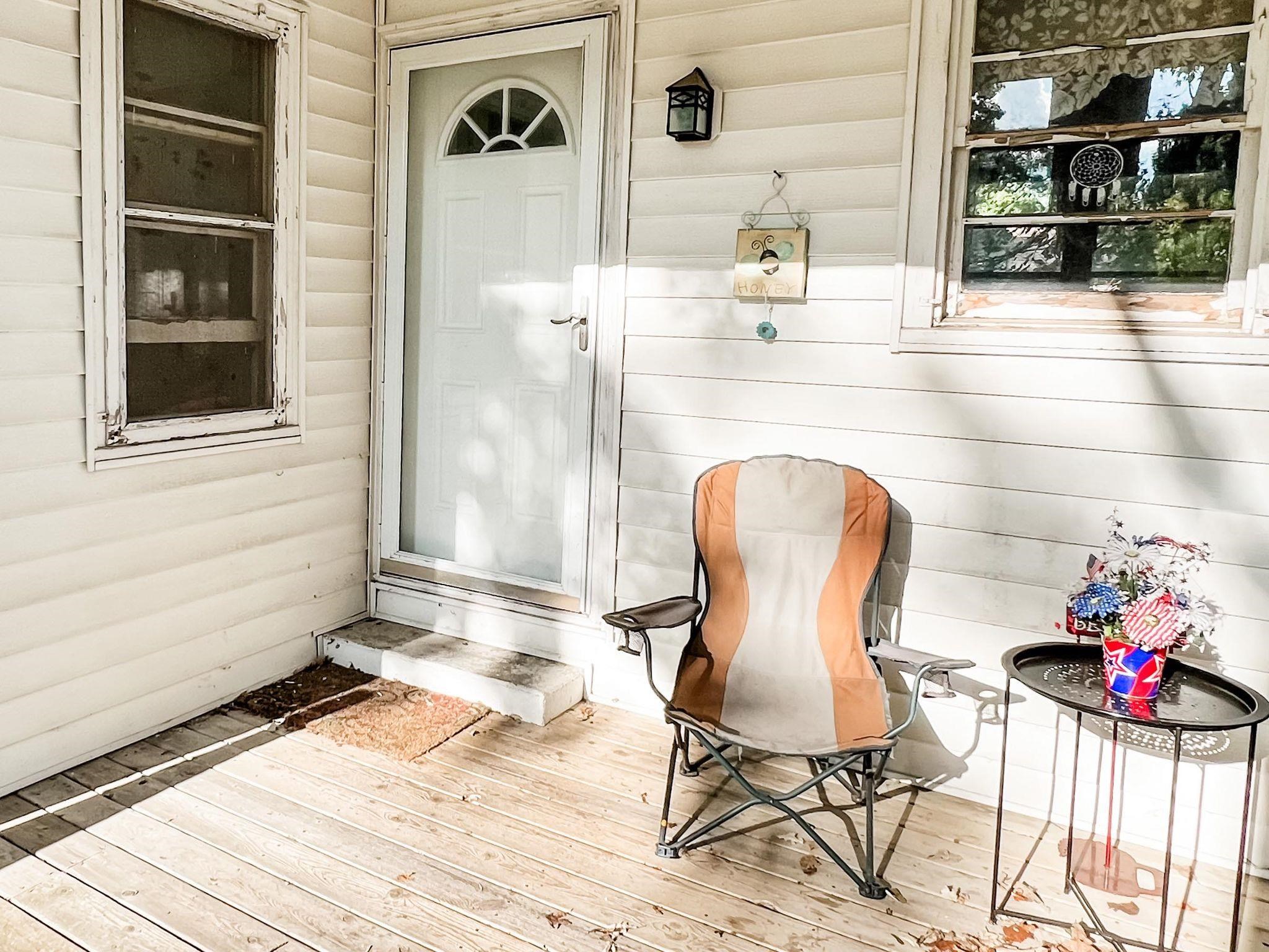 402 East Sugnet Road Midland, MI 48642 - Photo 3 of 14 1913601-2.JPG