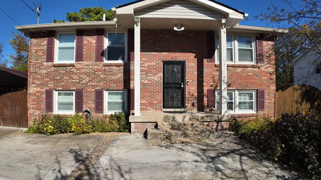 $2,400 | 312 Paragon Mills Road, Nashville, TN 37211