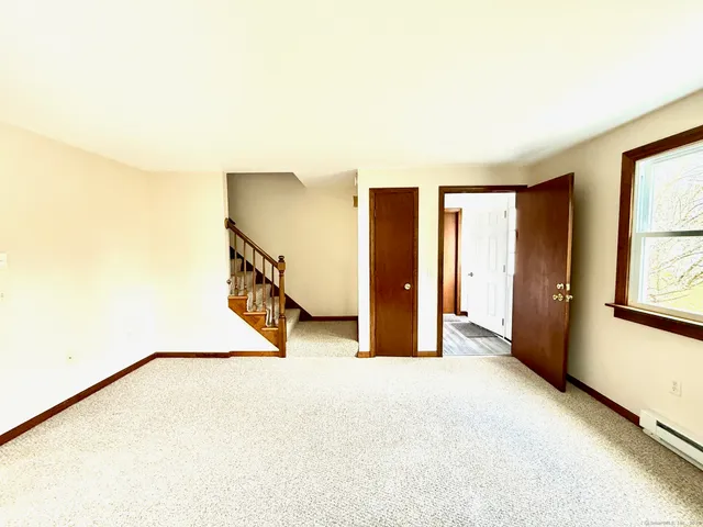 $2,000 | 56 Smith Street, Unit A, East Lyme, CT 06357