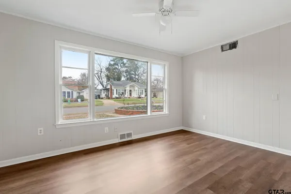 $249,900 | 617 Nacogdoches Street, Jacksonville, TX 75766