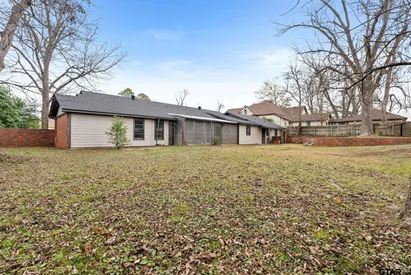 $249,900 | 617 Nacogdoches Street, Jacksonville, TX 75766