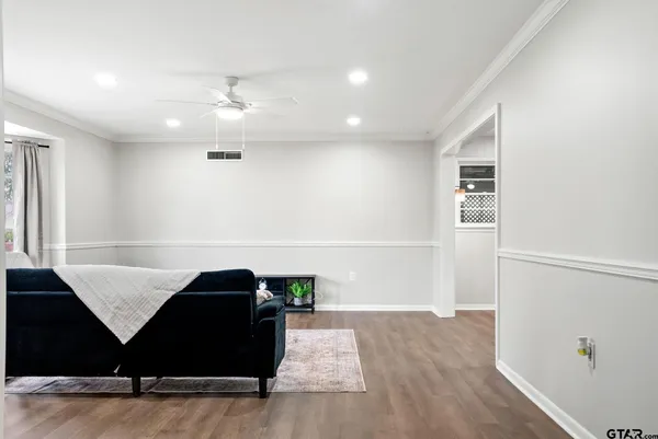 $249,900 | 617 Nacogdoches Street, Jacksonville, TX 75766