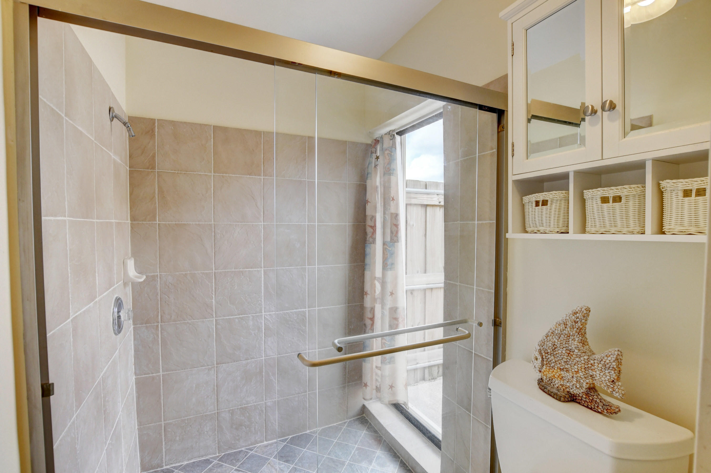 22686 Southwest 9th Street Boca Raton, FL 33433 - Photo 17 of 30 Primary bathroom
