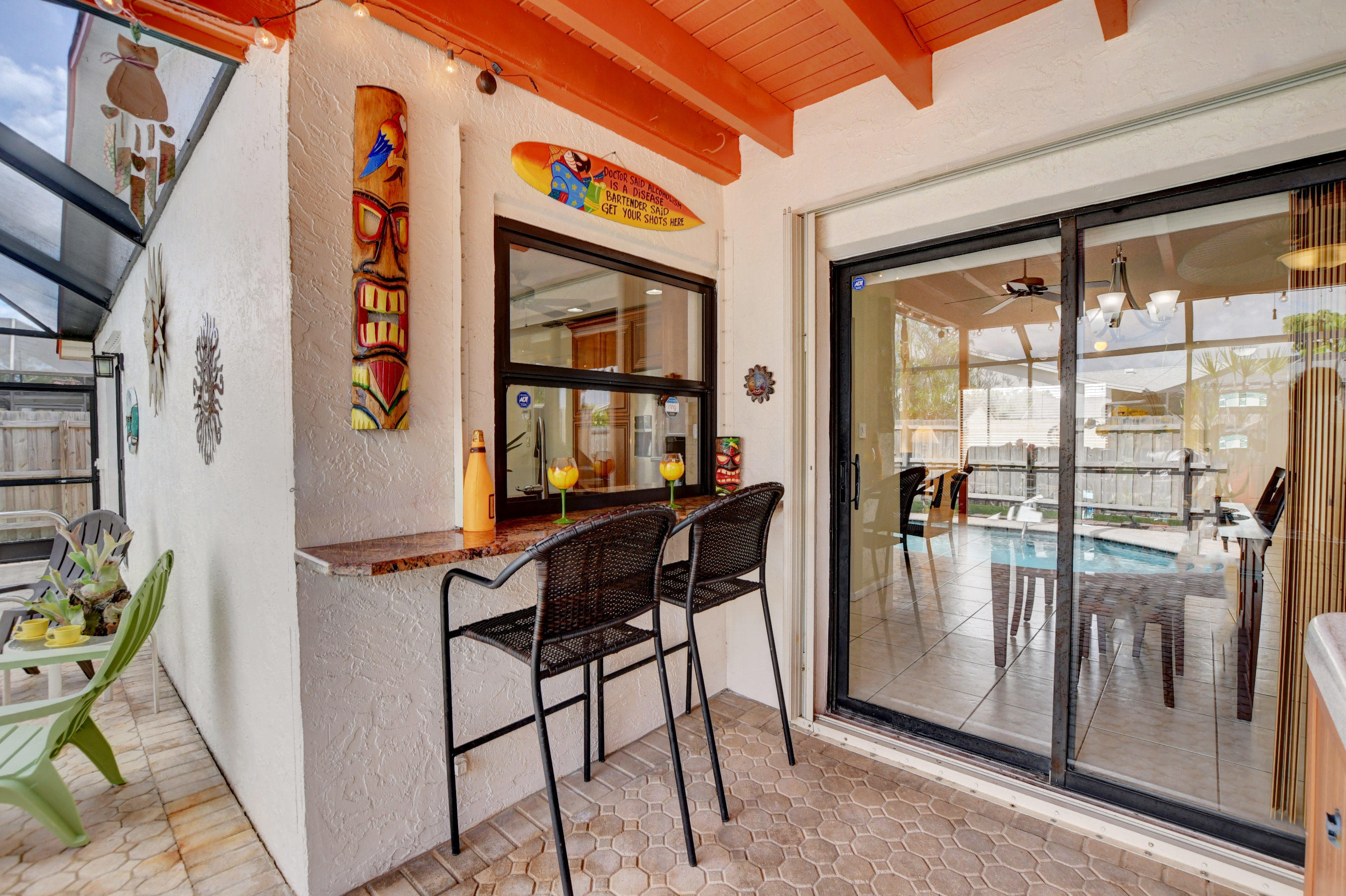 22686 Southwest 9th Street Boca Raton, FL 33433 - Photo 25 of 30 Outdoor bar area