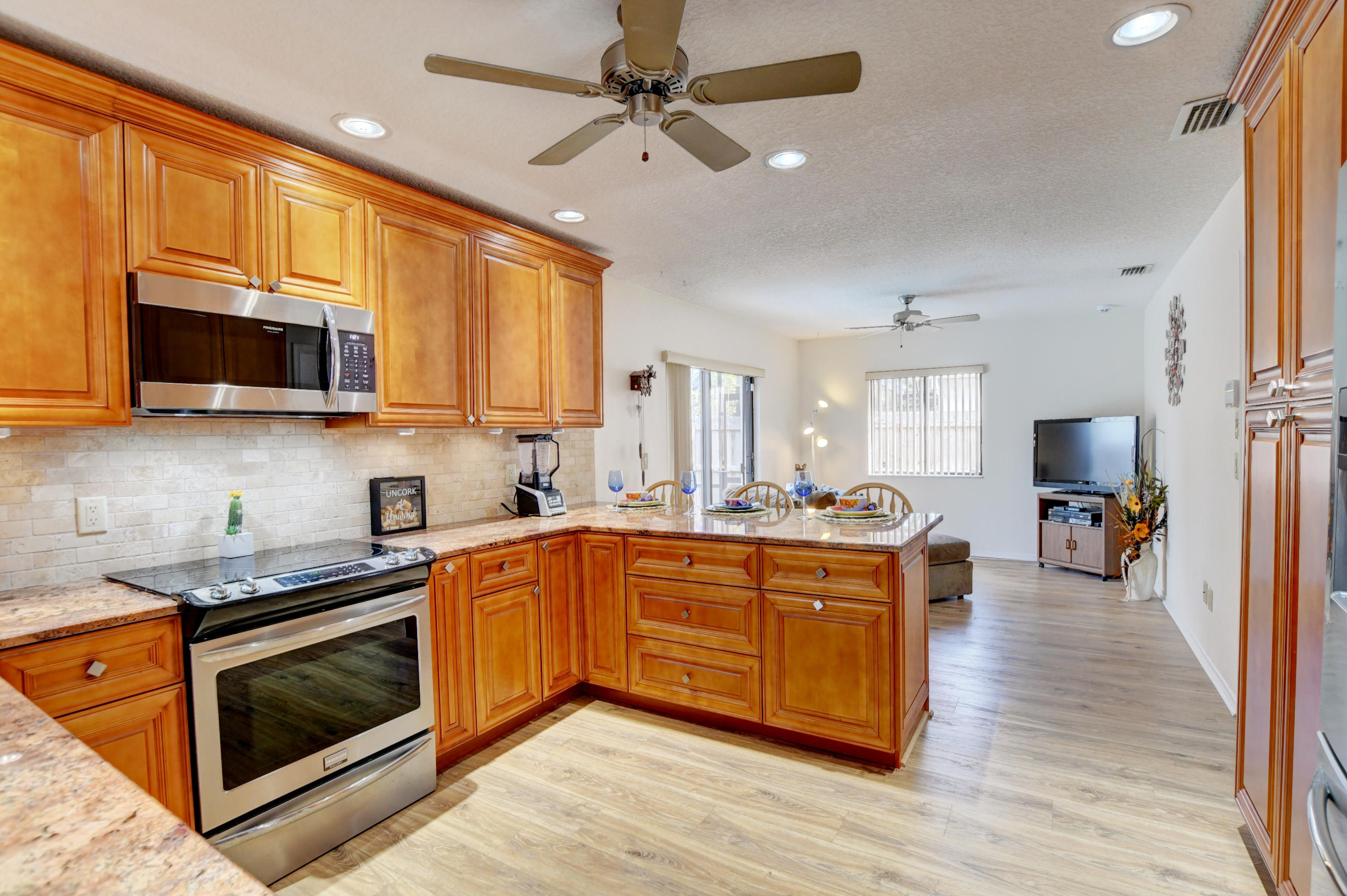 22686 Southwest 9th Street Boca Raton, FL 33433 - Photo 8 of 30 Updated kitchen