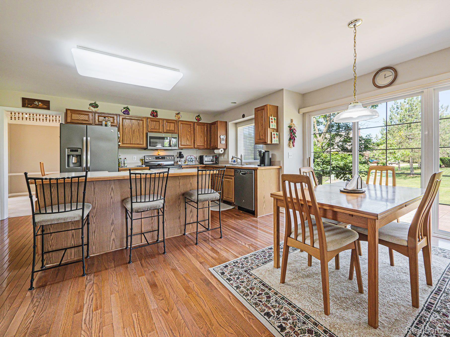 48682 Rockefeller Drive Canton, MI 48188 - Photo 8 of 28 Gallery Image 8