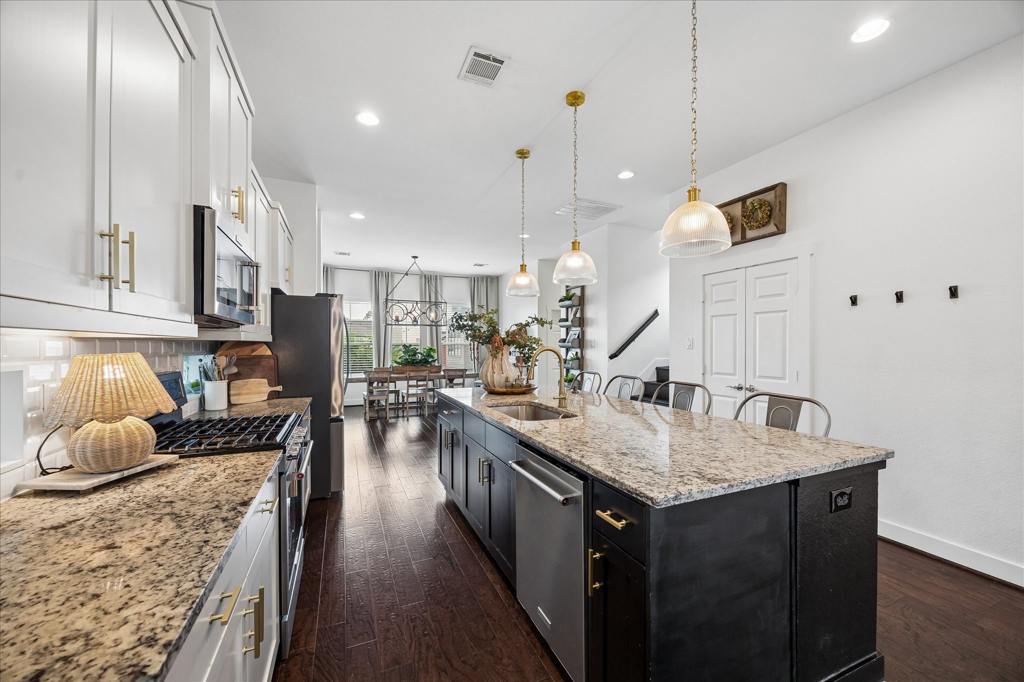 2416 Couch Street Houston, TX 77008 - Photo 19 of 34