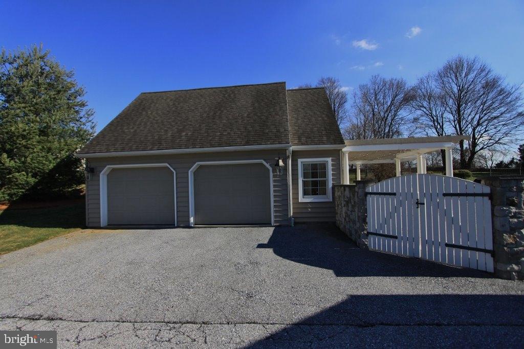 161 Witmer Road Lancaster, PA 17602 - Photo 4 of 64 Gallery Image 4