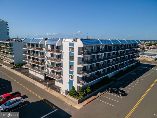 $1,600 | 11 134th Street, Unit 205, Ocean City, MD 21842