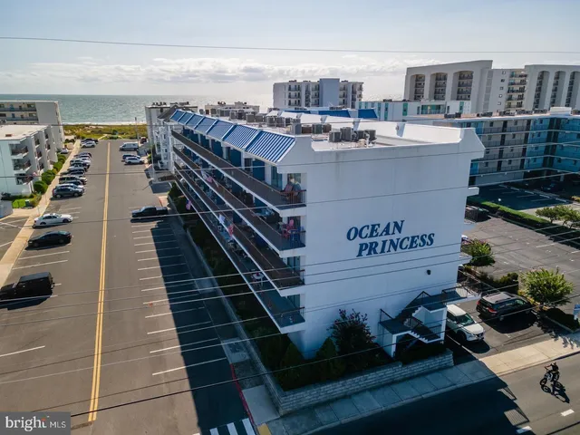 $1,600 | 11 134th Street, Unit 205, Ocean City, MD 21842