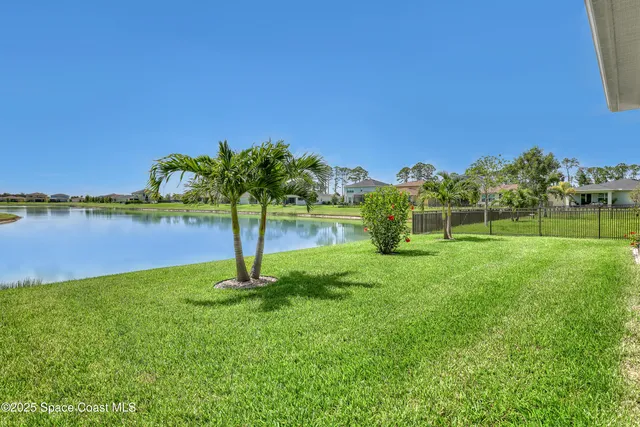 $379,900 | 507 Veridian Circle Northwest, Palm Bay, FL 32907