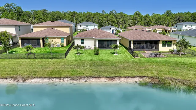 $379,900 | 507 Veridian Circle Northwest, Palm Bay, FL 32907