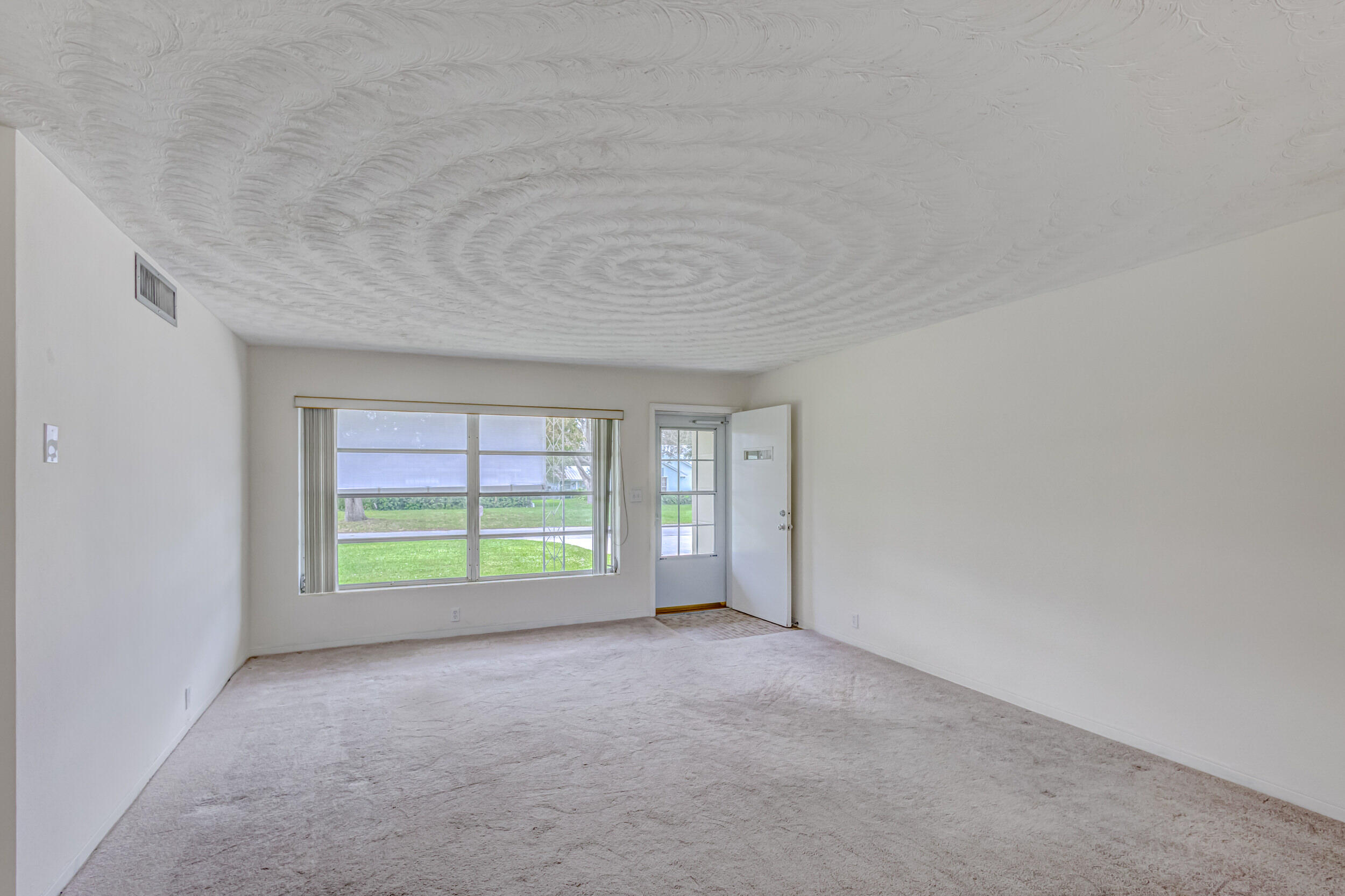 11170 Monet Ridge Road Palm Beach Gardens, FL 33410 - Photo 11 of 45 Living Room