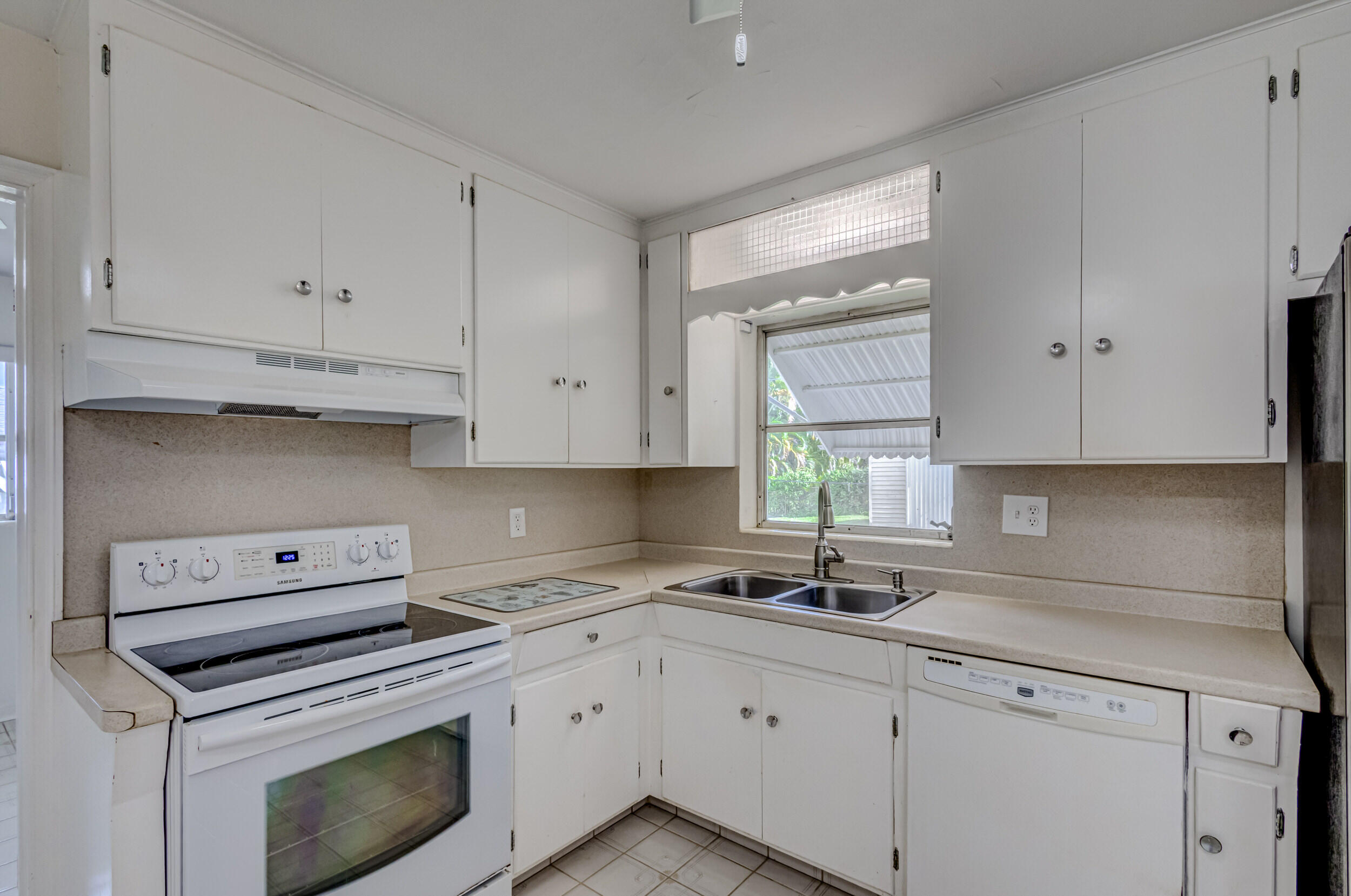 11170 Monet Ridge Road Palm Beach Gardens, FL 33410 - Photo 15 of 45 Kitchen