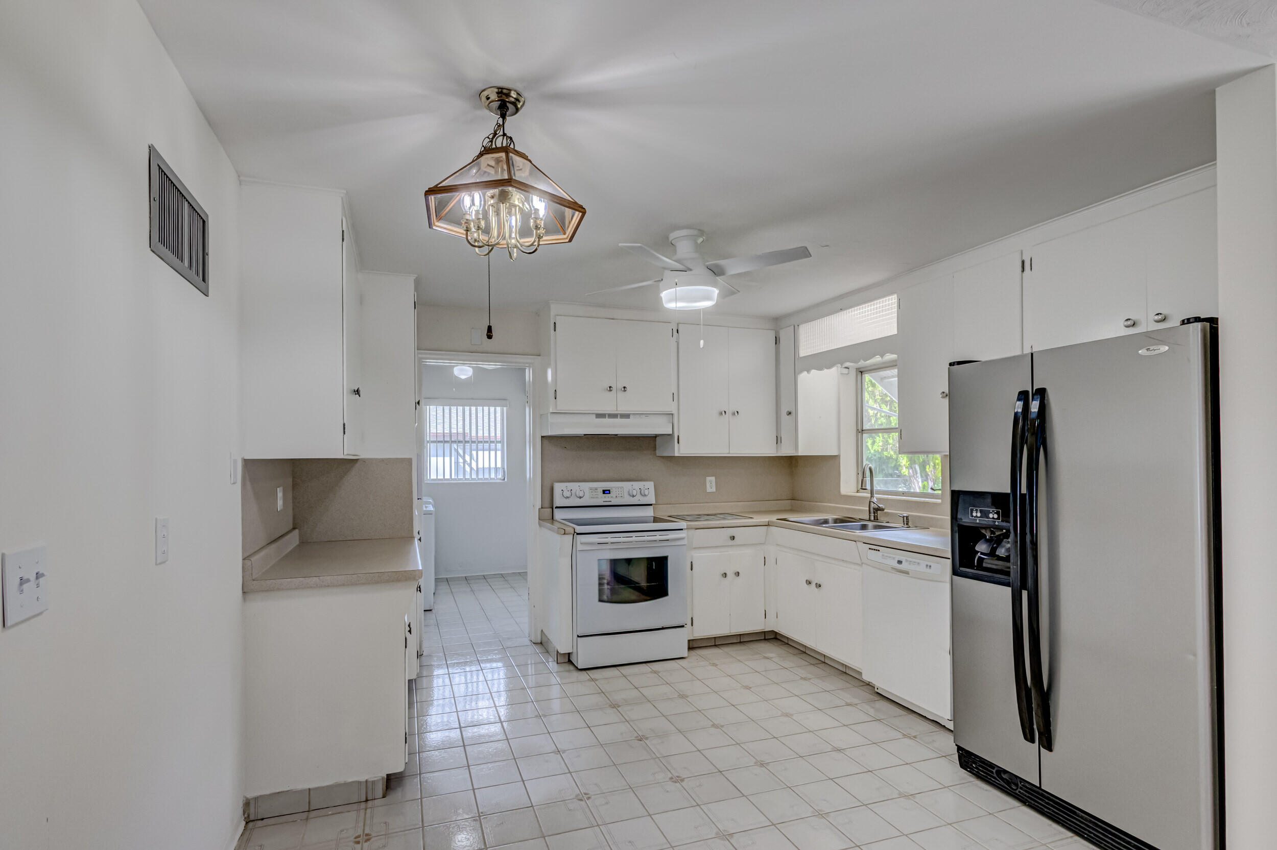 11170 Monet Ridge Road Palm Beach Gardens, FL 33410 - Photo 9 of 45 Kitchen
