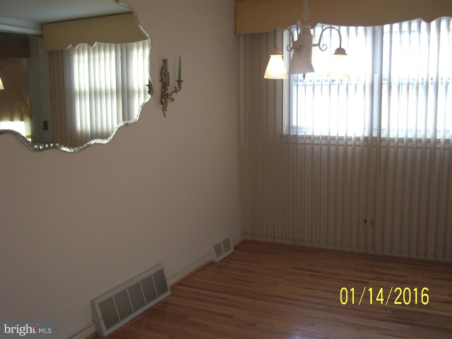 8562 Temple Road Philadelphia, PA 19150 - Photo 8 of 25 Dining Room