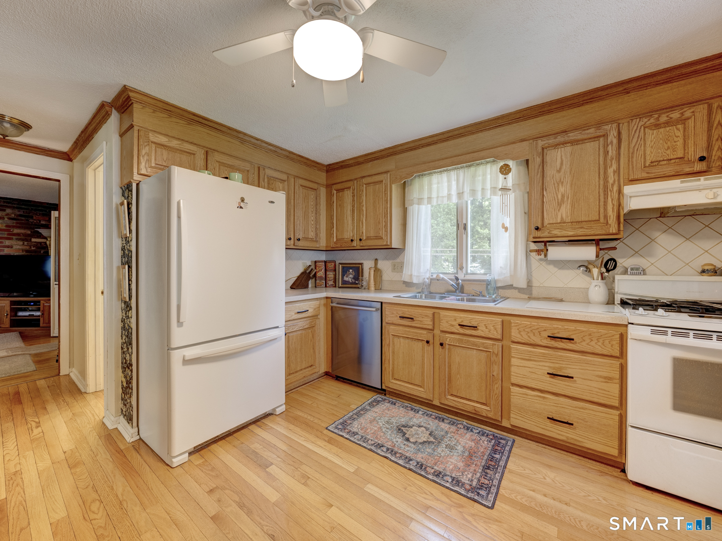 141 Roseanna Road Southington, CT 06479 - Photo 16 of 40