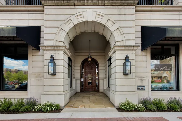 151 West Wing Street, Unit 404, Arlington Heights, IL 60005