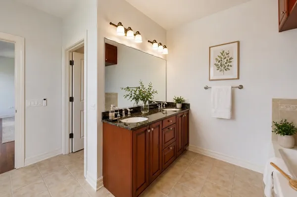 151 West Wing Street, Unit 404, Arlington Heights, IL 60005